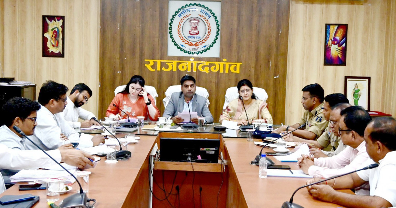 कलेक्टर जितेन्द्र यादव डोंगरगढ़ नवरात्रि मेला 2026 समीक्षा बैठक राजनांदगांव
