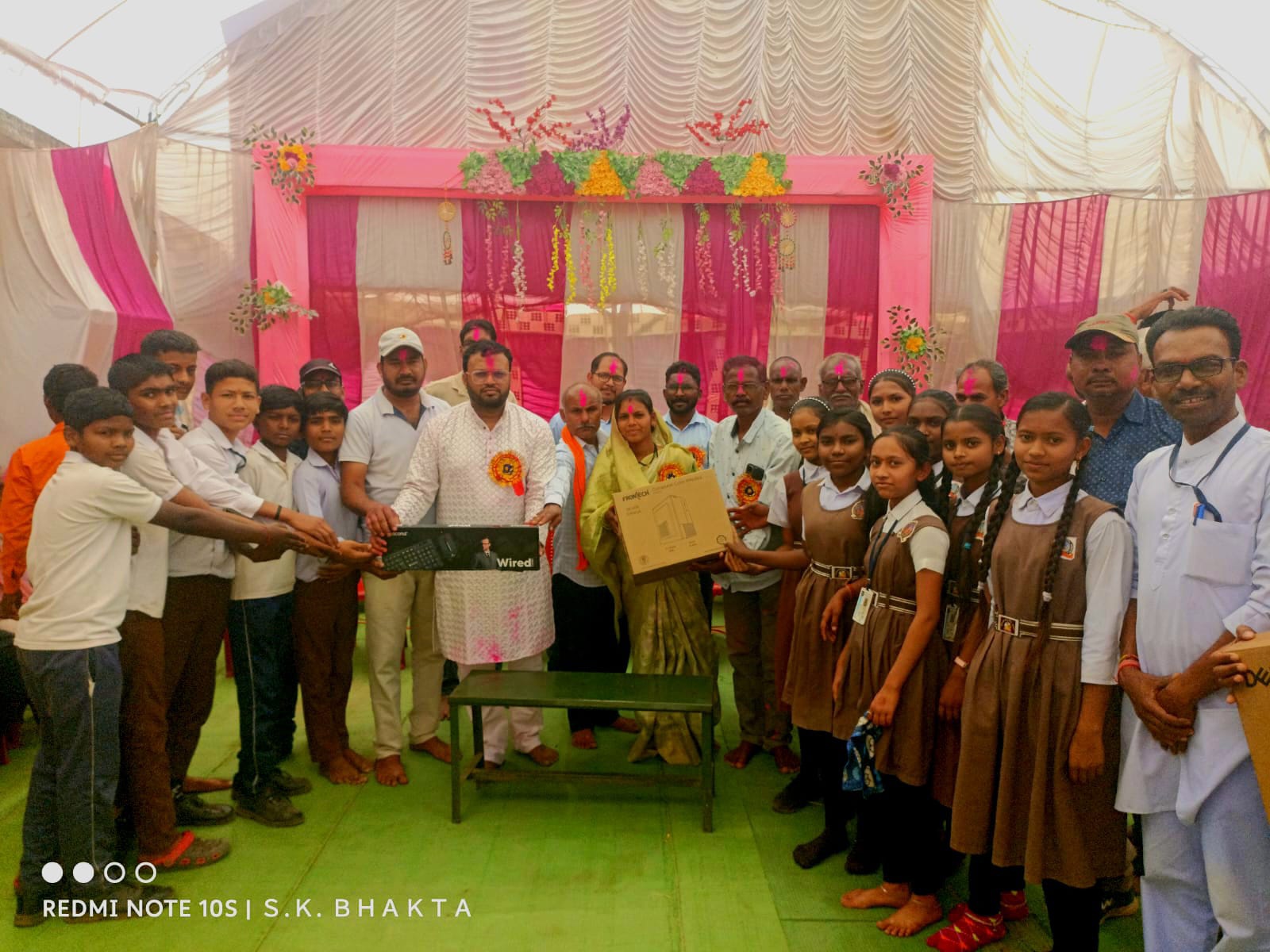 ग्राम पंचायत आसरा कंप्यूटर वितरण कार्यक्रम सरपंच शरद वैष्णव